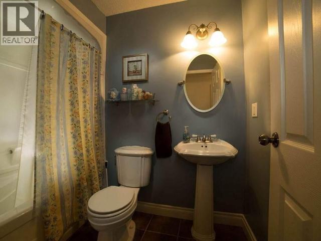148 & 150 Dawson Drive, Faro, Yukon  Y0B 1K0 - Photo 28 - 17002