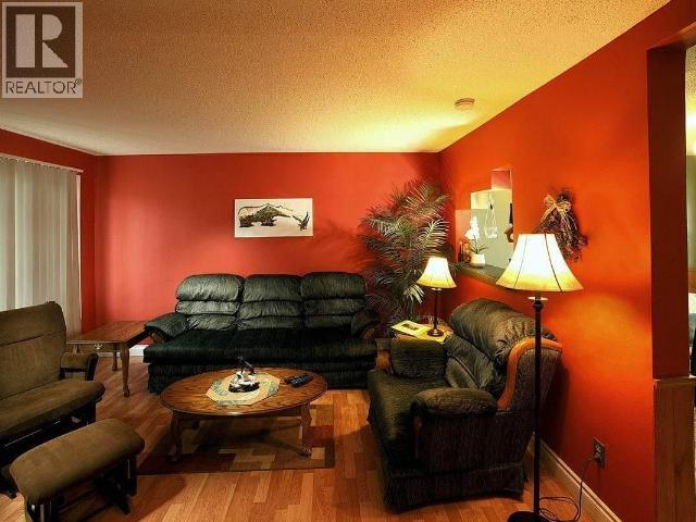 148 & 150 Dawson Drive, Faro, Yukon  Y0B 1K0 - Photo 20 - 17003