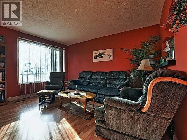 148 & 150 Dawson Drive, Faro, Yukon  Y0B 1K0 - Photo 21 - 17003