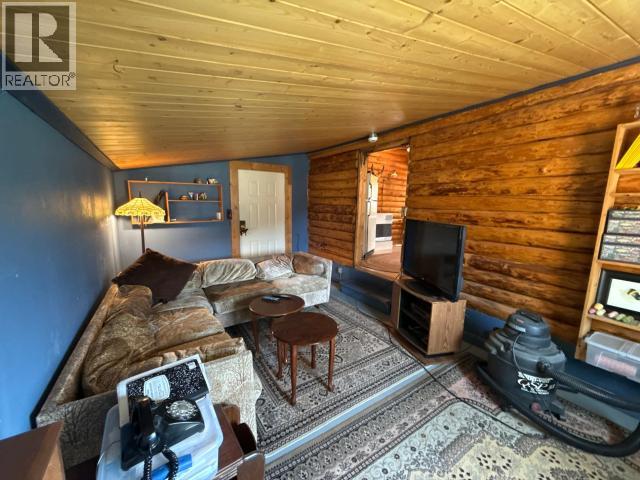 12 Fireweed Road, Dawson City, Yukon  Y0B 1G0 - Photo 11 - 17313