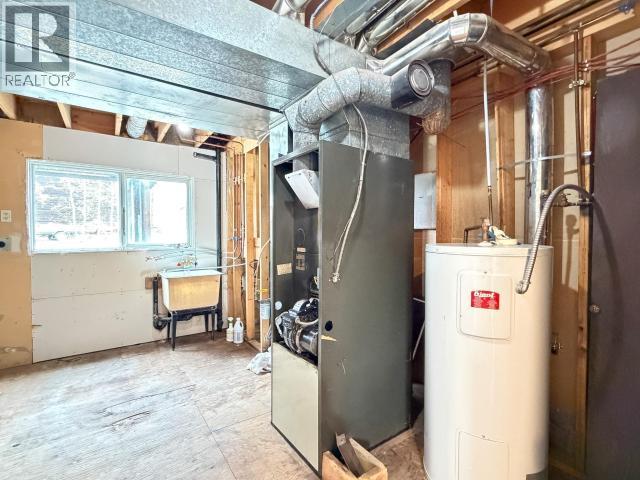 18-20 Harper Street, Faro, Yukon  Y0B 1K0 - Photo 32 - 17337