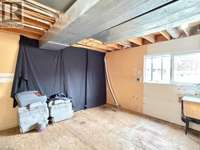 18-20 Harper Street, Faro, Yukon  Y0B 1K0 - Photo 33 - 17337