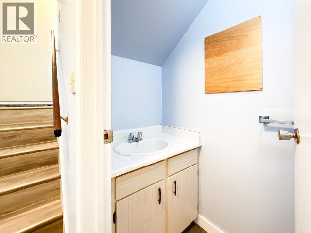 18-20 Harper Street, Faro, Yukon  Y0B 1K0 - Photo 55 - 17337