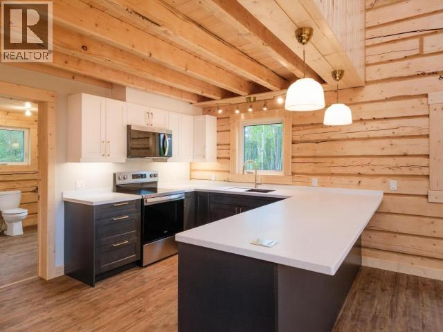 400 Ursa Way, Whitehorse North, Yukon  Y0B 1Y2 - Photo 11 - 17400