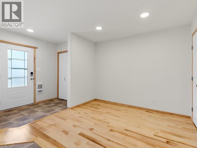 53 Wyvern Avenue, Whitehorse, Yukon  Y1A 0T6 - Photo 6 - 17455