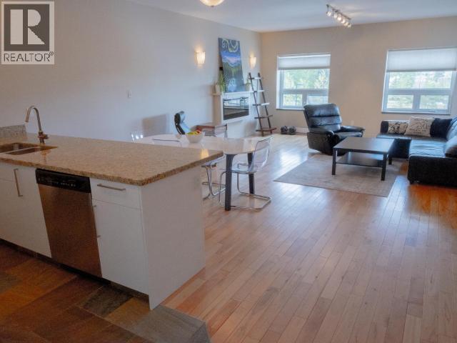 303-602 Main Street, Whitehorse, Yukon  Y1A 2C1 - Photo 3 - 17470
