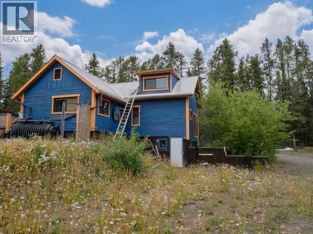 198 Taku Boulevard, Whitehorse South, Yukon  Y0B 1T0 - Photo 2 - 17503