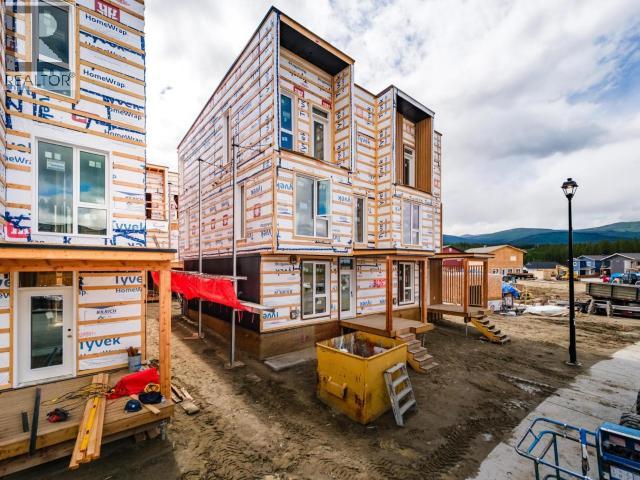 1-244 Witch Hazel Drive, Whitehorse, Yukon  Y1A 0T6 - Photo 2 - 17555