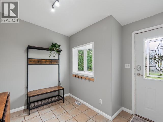 27 12th Avenue, Whitehorse, Yukon  Y1A 4J5 - Photo 6 - 17645