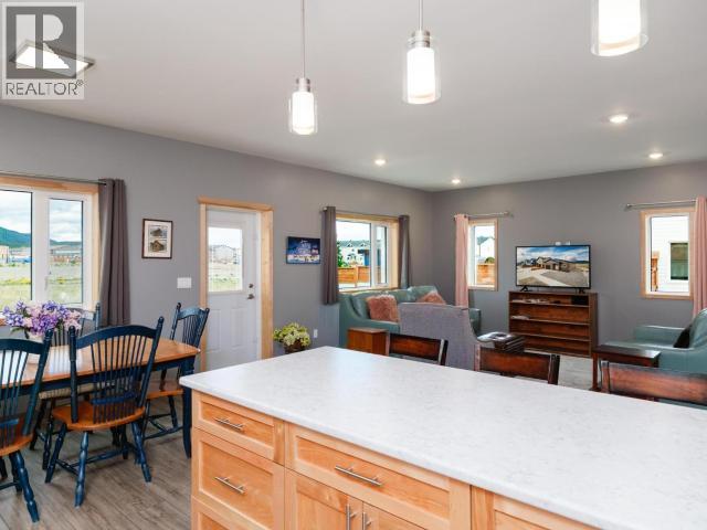 44 Eugene Avenue, Whitehorse, Yukon  Y1A 0S8 - Photo 4 - 17678